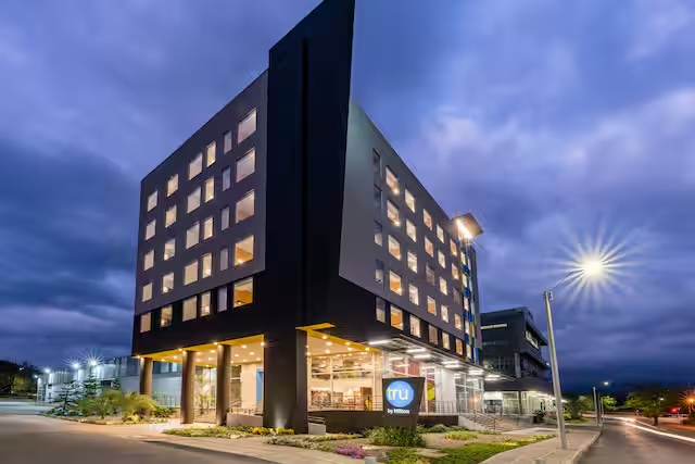 TRU BY HILTON CALI SUR